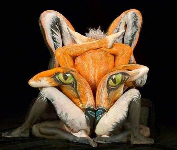 Optical Illusion : Body paintings that turn the human body into animal