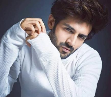 Actor Kartik Aaryan gets into action mode for 'Shehzada' as he shoots in Mauritius