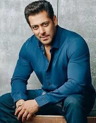 Salman Khan's female fan cries for him at Da-Bangg Tour in Dubai.