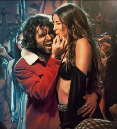First look out of Vijay Deverakonda and Ananya Pandey from the movie 'Liger'.