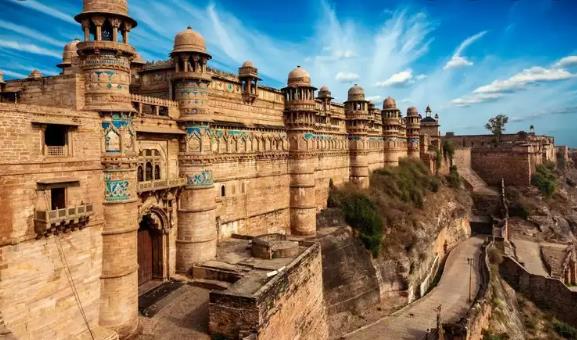 Famous Forts of Uttar Pradesh.