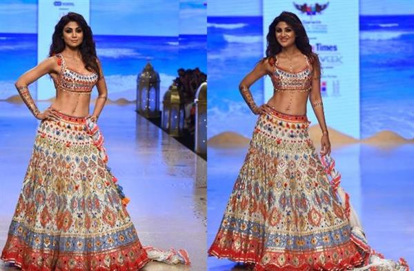 Shilpa Shetty flaunts her style on the ramp