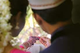 केरल में अंतरधर्मीय विवाह: एक मुस्लिम नेता के आरोप और उनके परिणाम।