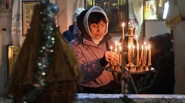 रूस के प्रति ठुकराई, यूक्रेन ने पहली बार 25 दिसंबर को क्रिसमस मनाया।
