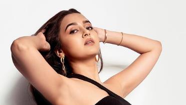 Tejasswi Prakash is looking very beautiful in the latest pictures.