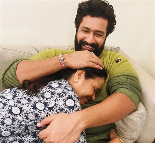 Vicky Kaushal shares an adorable picture with his mother.
