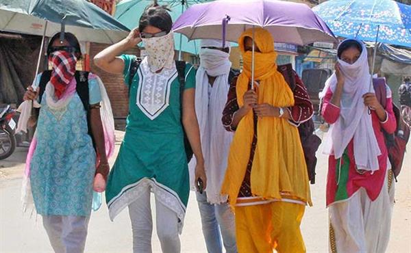 IMD issues 'heatwave alert' for southern, eastern India for next two days.