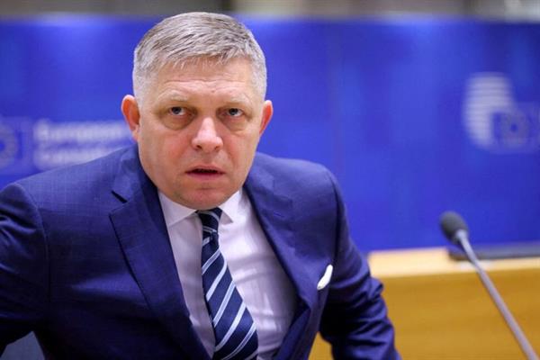 Slovakia's Pro-Russia PM Deepens Energy and Transport Ties to Ukraine