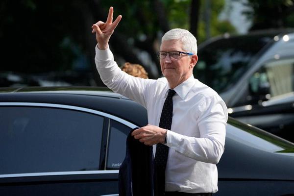 Apple CEO Says Company Is 'Looking At' Manufacturing in Indonesia