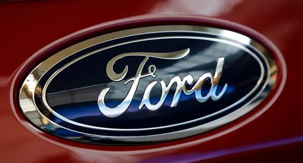 Ford recalls over 550,000 pickup trucks because transmissions can suddenly downshift to 1st gear.