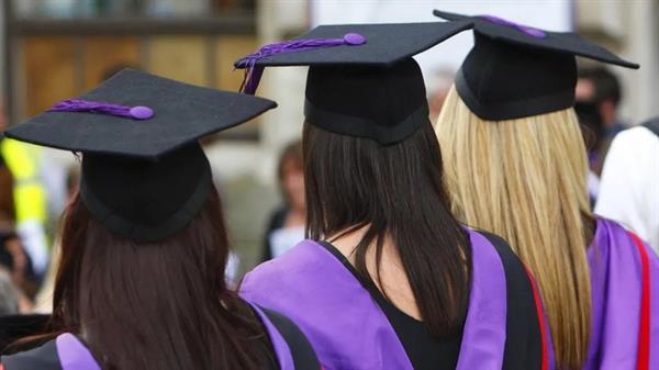 छात्र ऋण: यूके का उच्चतम ऋण £231,000 बताया गया