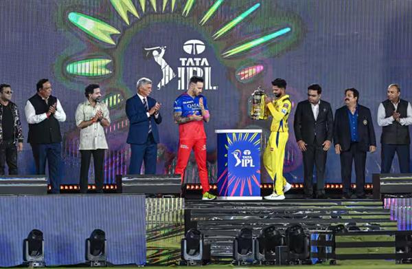 IPL 2024: The second phase of IPL will start from April 8, playoff matches will be held in Chennai and Ahmedabad.