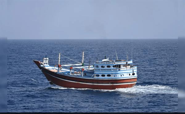 भारतीय नौसेना ने समुद्री लुटेरों द्वारा हमला किए गए ईरानी मछली पकड़ने वाले जहाज से 23 पाक नागरिकों को बचाया