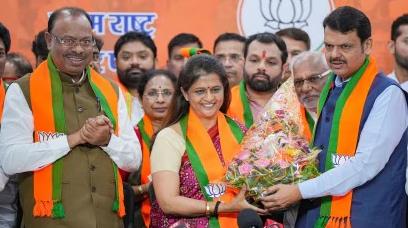 Shivraj Patil's daughter-in-law Archana Patil joined BJP.