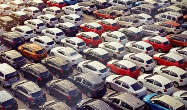 Domestic passenger vehicle sales up over 1% at 3,35,629 units in April, says SIAM.
