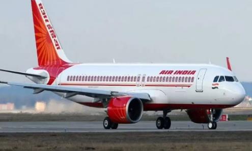 एयर इंडिया ने 15000 रुपये तक बढ़ा दी कर्मचारियों की सैलरी, 180000 रुपये के सालाना बोनस का ऐलान। 