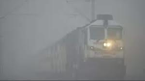 Due to fog, trains running from Delhi were delayed by 20 hours; passengers faced severe inconvenience.