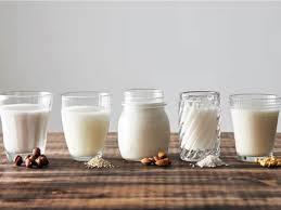 What to eat with milk to control cholesterol?