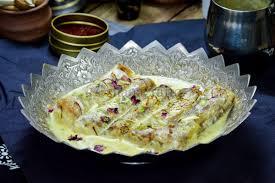 Make Shahi Tukda Roll easily at home, and take note of this easy recipe.