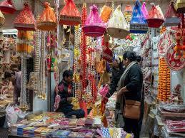 Shopping enthusiasm in Delhi on the occasion of Diwali, know how many crores of rupees worth of business is expected.