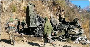 Major accident with Indian Army truck, 4 soldiers martyred