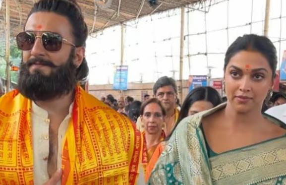 Deepika Padukone, Ranveer Singh visit Siddhivinayak temple ahead of due date. 